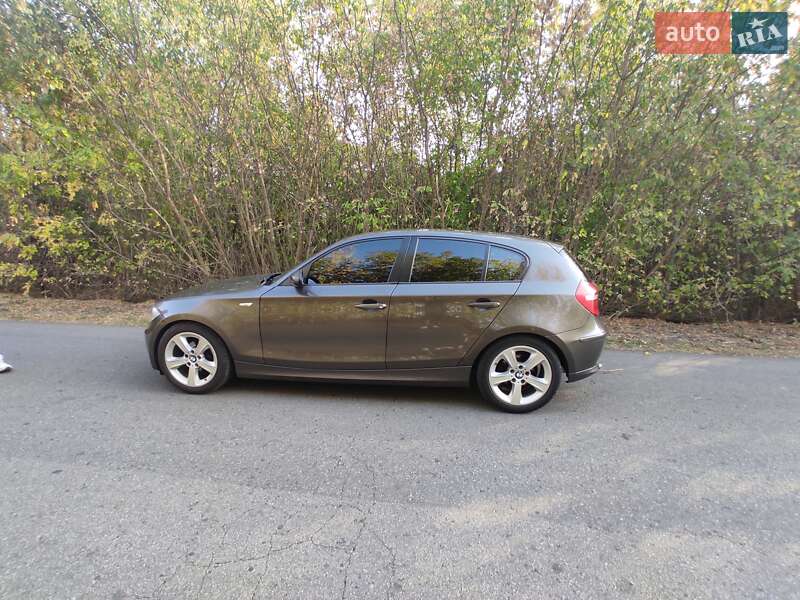 Хэтчбек BMW 1 Series 2008 в Александрие