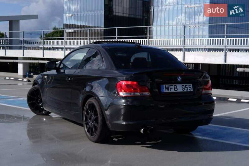 Хэтчбек BMW 1 Series 2011 в Киеве