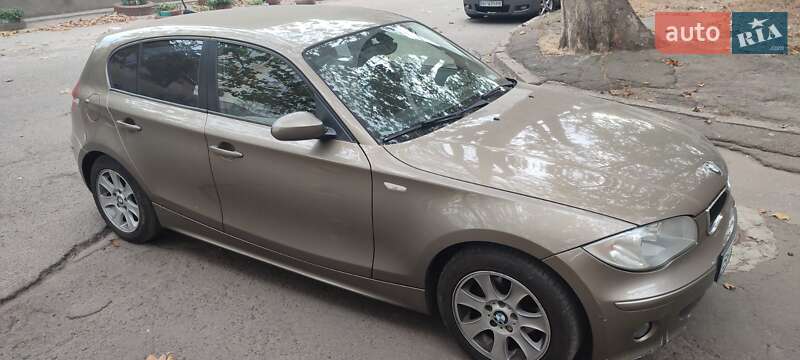 BMW 1 Series 2005