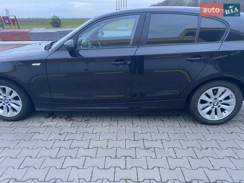 Хетчбек BMW 1 Series 2008 в Луцьку
