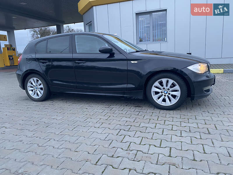 Хетчбек BMW 1 Series 2008 в Луцьку
