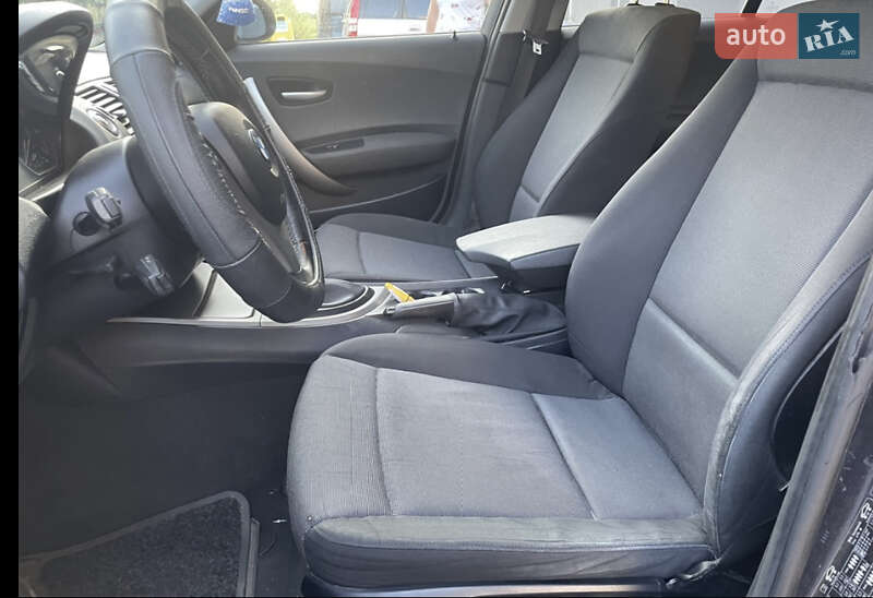 Хэтчбек BMW 1 Series 2006 в Киеве