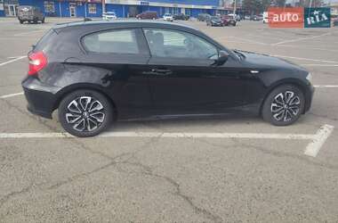 Хэтчбек BMW 1 Series 2009 в 