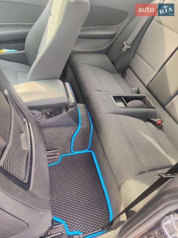 Хетчбек BMW 1 Series 2009 в Києві