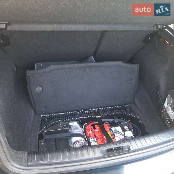 Хетчбек BMW 1 Series 2009 в Києві