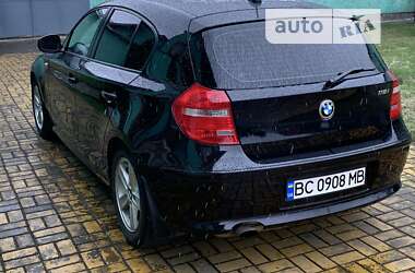 Хэтчбек BMW 1 Series 2010 в Сокале