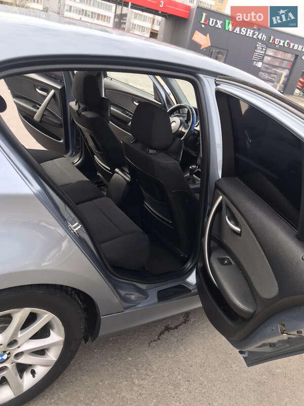 Хетчбек BMW 1 Series 2007 в Львові