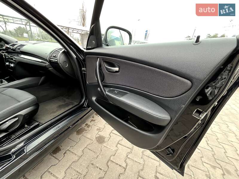 Хэтчбек BMW 1 Series 2009 в Киеве фото 16 Хэтчбек BMW 1 Series 2009 в Киеве