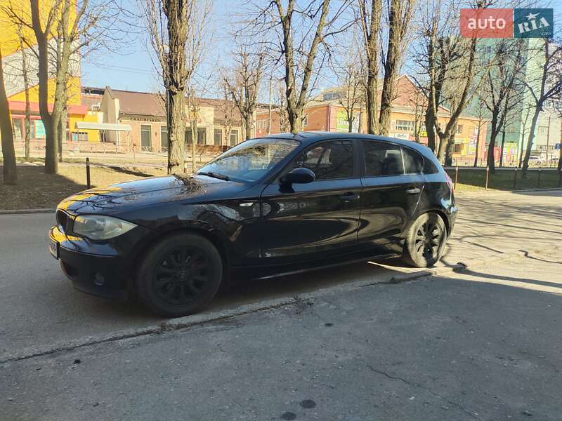 Хэтчбек BMW 1 Series 2005 в Белой Церкви