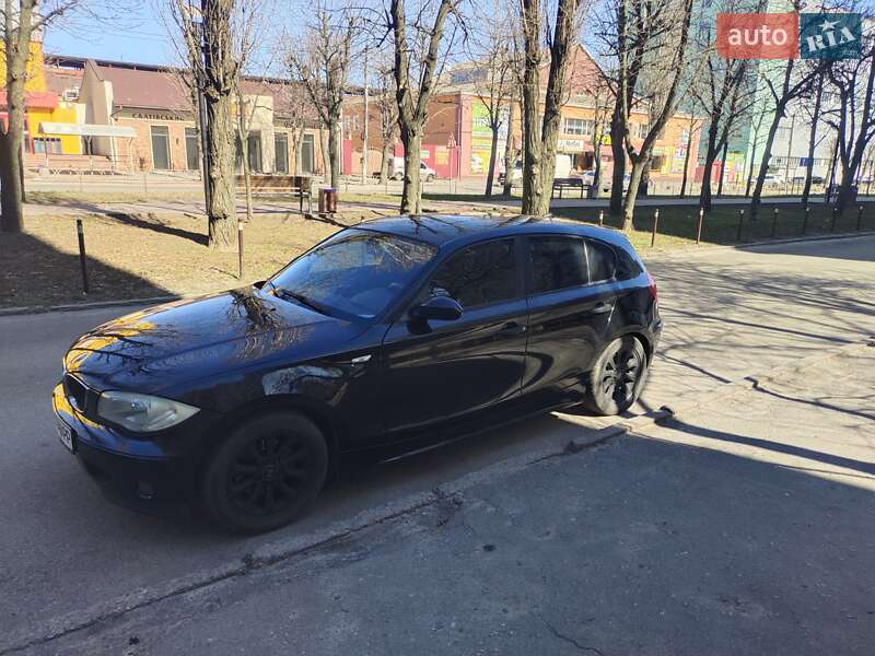 Хэтчбек BMW 1 Series 2005 в Белой Церкви