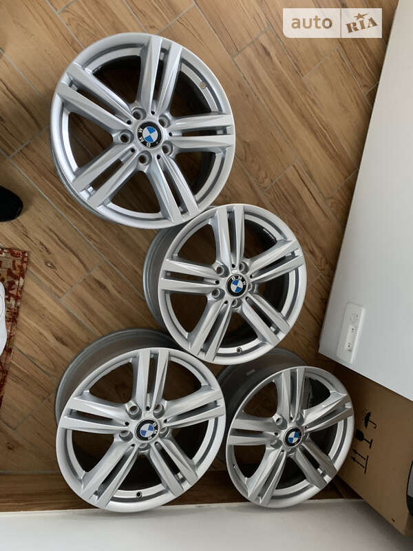 Хетчбек BMW 1 Series 2017 в Тячеві