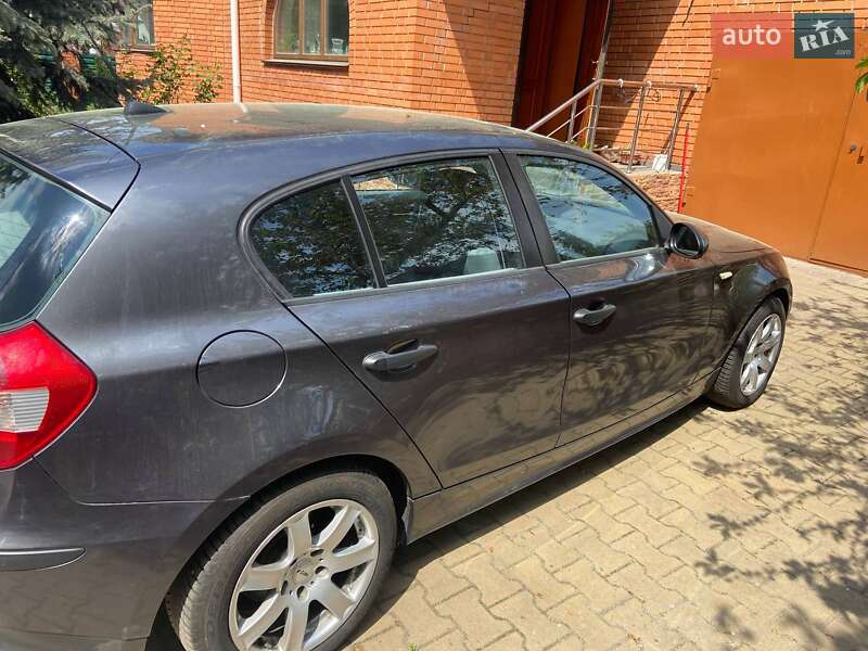 Хэтчбек BMW 1 Series 2005 в Киеве фото 11 Хэтчбек BMW 1 Series 2005 в Киеве