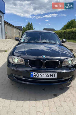 Хэтчбек BMW 1 Series 2009 в Мукачево