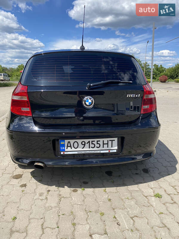 Хетчбек BMW 1 Series 2009 в Мукачевому