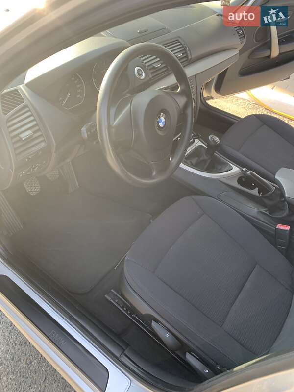 Хэтчбек BMW 1 Series 2009 в Белой Церкви фото 8 Хэтчбек BMW 1 Series 2009 в Белой Церкви