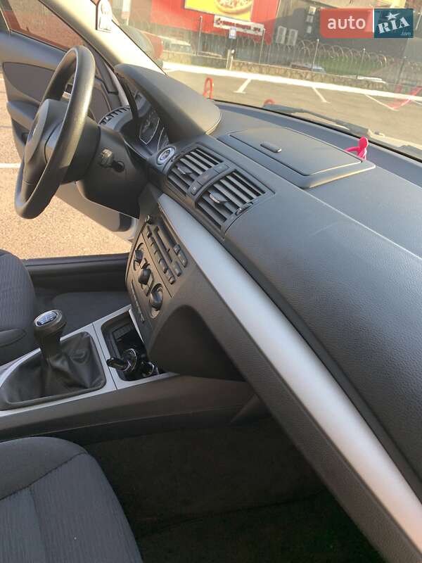 Хэтчбек BMW 1 Series 2009 в Белой Церкви фото 21 Хэтчбек BMW 1 Series 2009 в Белой Церкви