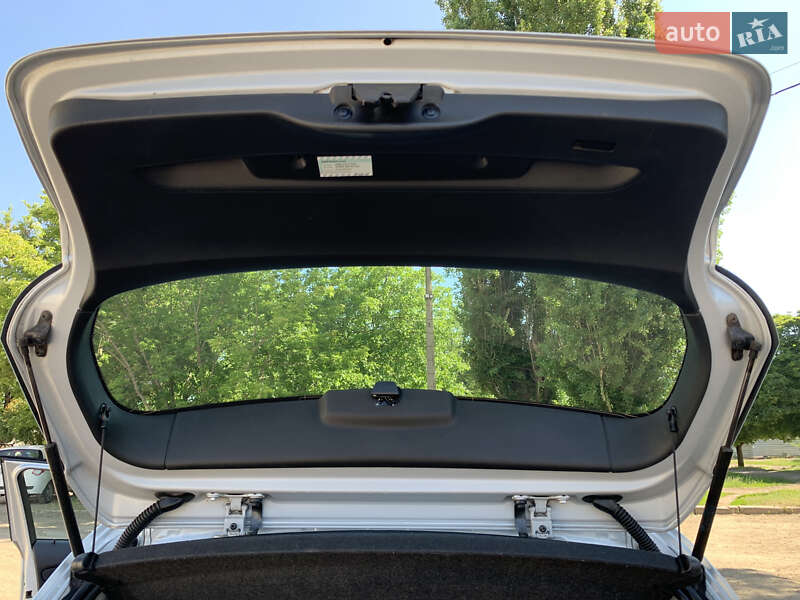 Хэтчбек BMW 1 Series 2007 в Харькове фото 41 Хэтчбек BMW 1 Series 2007 в Харькове