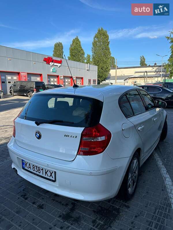 Хетчбек BMW 1 Series 2010 в Києві фото 10 Хетчбек BMW 1 Series 2010 в Києві