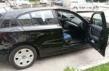 Хэтчбек BMW 1 Series 2010 в Ивано-Франковске