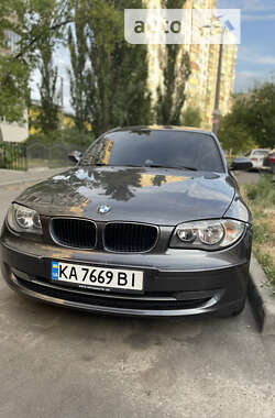 Хэтчбек BMW 1 Series 2007 в Киеве