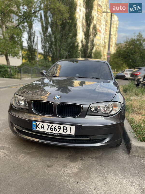 Хетчбек BMW 1 Series 2007 в Києві