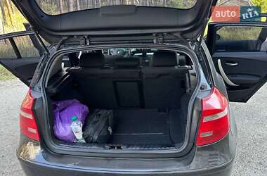 Хэтчбек BMW 1 Series 2009 в 