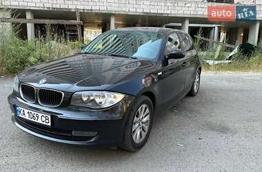 Хэтчбек BMW 1 Series 2009 в 
