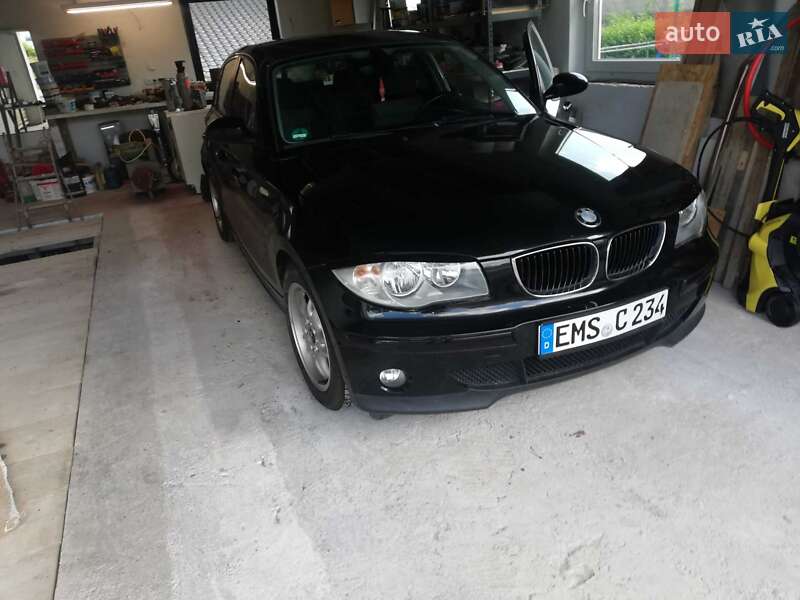 Хетчбек BMW 1 Series 2005 в Києві