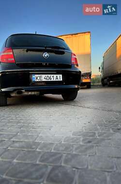 Хэтчбек BMW 1 Series 2011 в Новомосковске