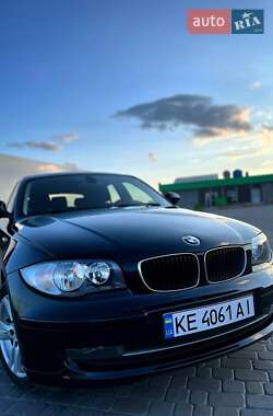 Хэтчбек BMW 1 Series 2011 в Новомосковске