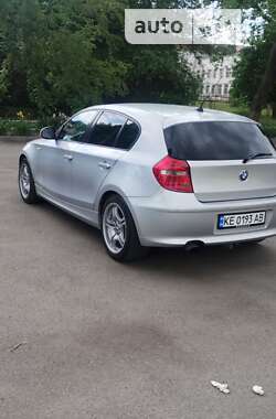 Хэтчбек BMW 1 Series 2010 в 