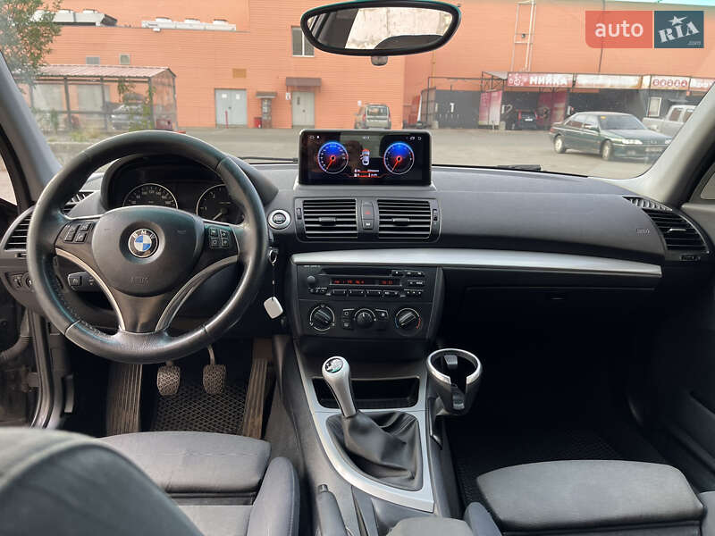 BMW 1 Series 2005