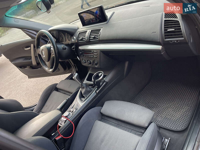 Хэтчбек BMW 1 Series 2005 в Киеве