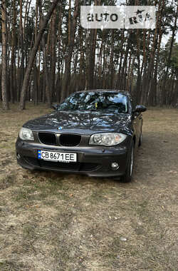 Хэтчбек BMW 1 Series 2006 в Чернигове