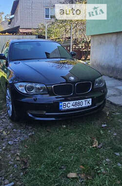 Хэтчбек BMW 1 Series 2008 в Жовкве