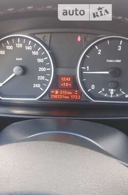 Хэтчбек BMW 1 Series 2010 в 