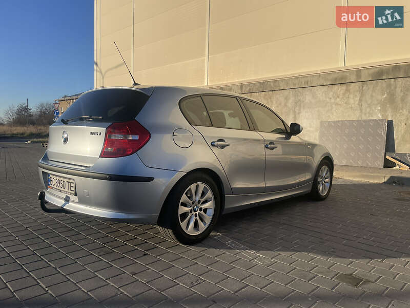Хэтчбек BMW 1 Series 2009 в Львове