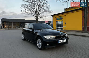 Хэтчбек BMW 1 Series 2006 в Сарнах