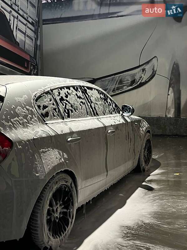 Хэтчбек BMW 1 Series 2009 в Белой Церкви фото 27 Хэтчбек BMW 1 Series 2009 в Белой Церкви