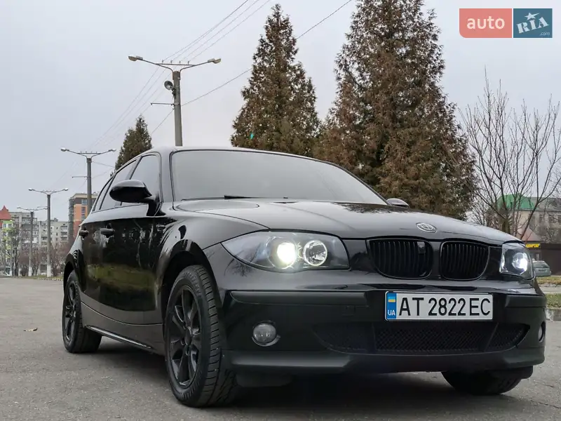 Хетчбек BMW 1 Series 2004 в 