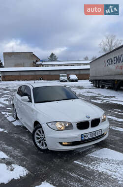 Хетчбек BMW 1 Series 2009 в Звягелі