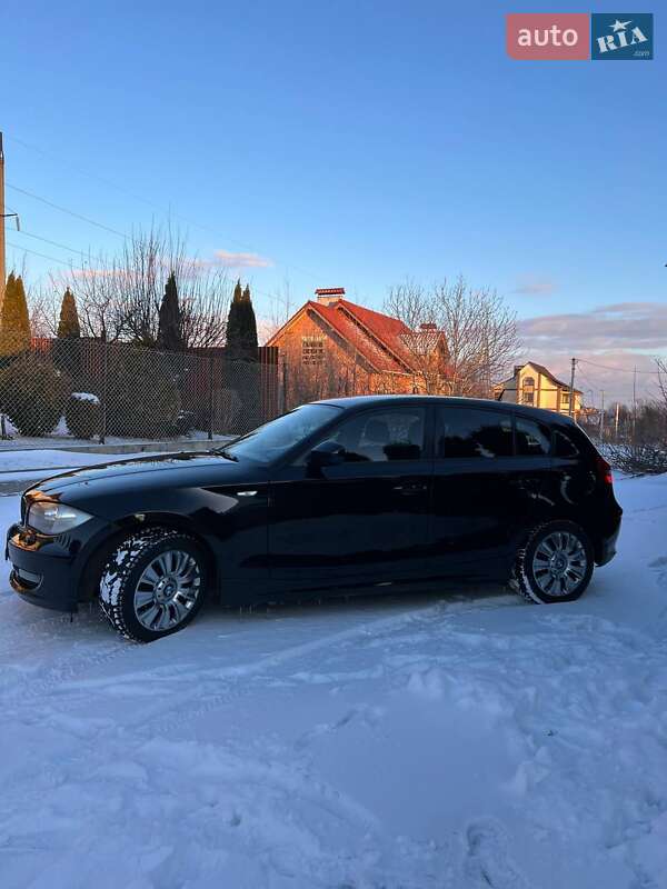 Хэтчбек BMW 1 Series 2011 в Хмельницком