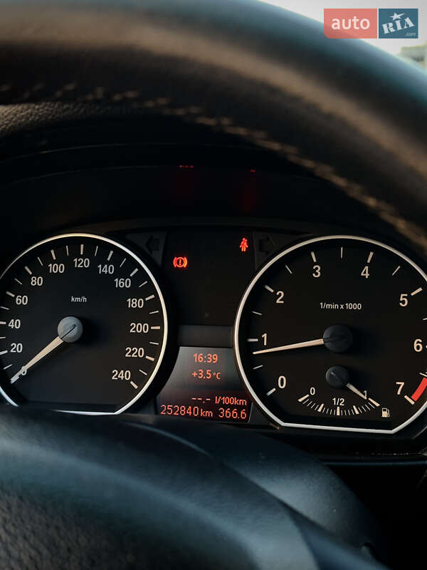 Хетчбек BMW 1 Series 2010 в Стрию