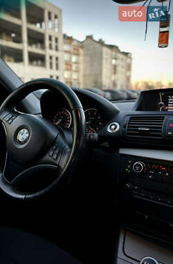 Хетчбек BMW 1 Series 2010 в Стрию