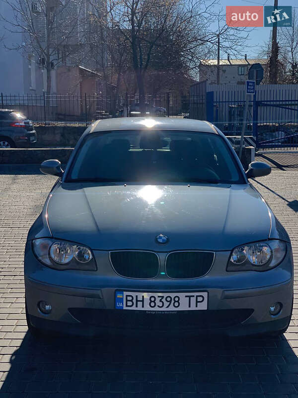 Хэтчбек BMW 1 Series 2006 в Одессе