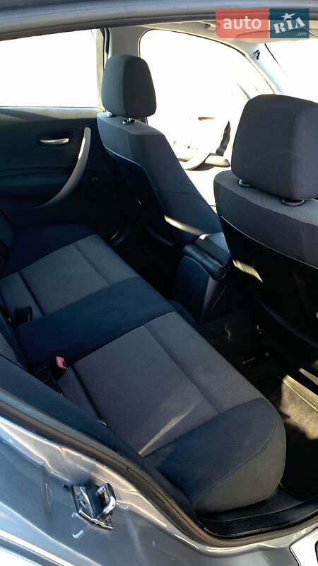 Хэтчбек BMW 1 Series 2006 в Одессе