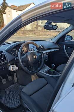 Хетчбек BMW 1 Series 2005 в 
