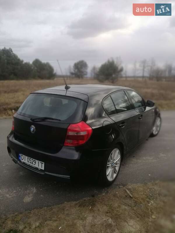 Хэтчбек BMW 1 Series 2009 в Буче