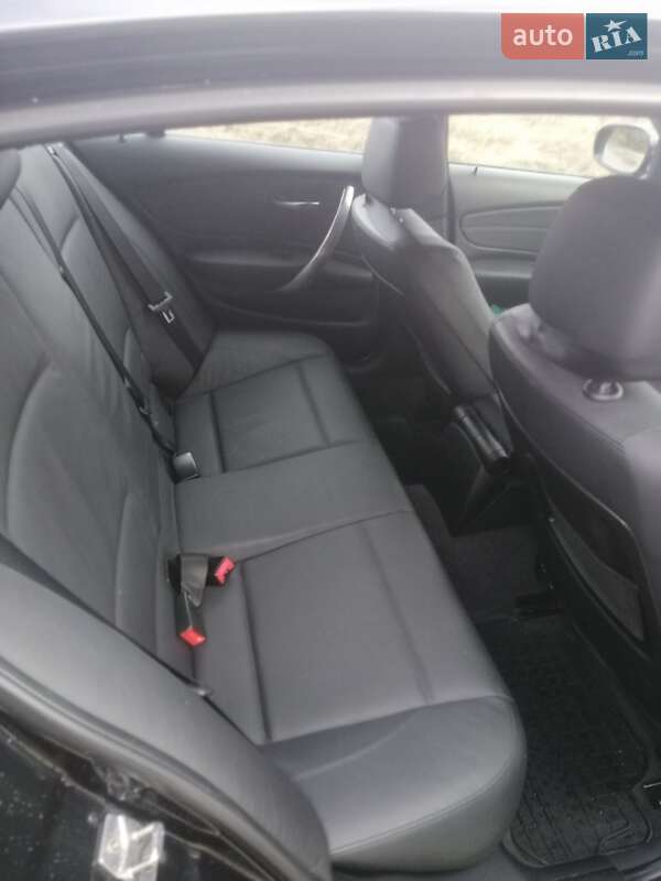 Хэтчбек BMW 1 Series 2009 в Буче