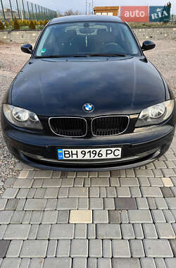 Хэтчбек BMW 1 Series 2008 в Южном